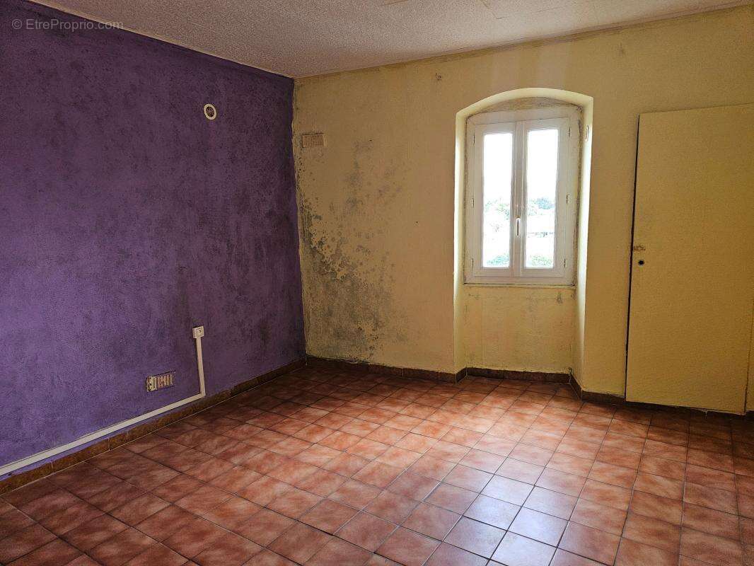 À Vendre - Ensemble immobilier de 400m² à rénover - photo 7