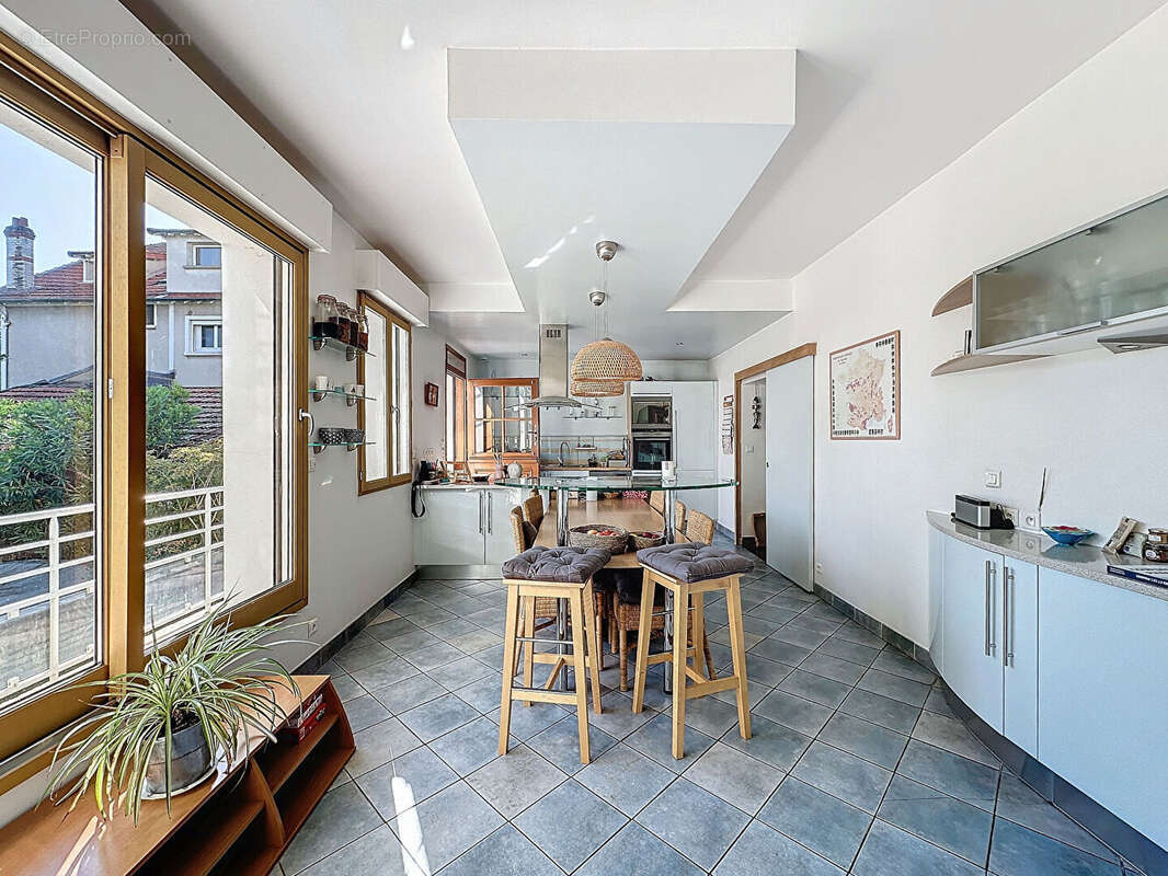 Maison à SAINT-MAUR-DES-FOSSES