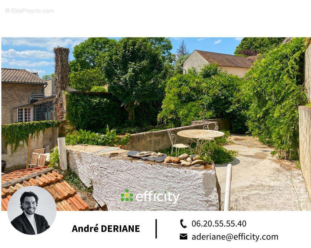 Maison à NEAUPHLE-LE-CHATEAU