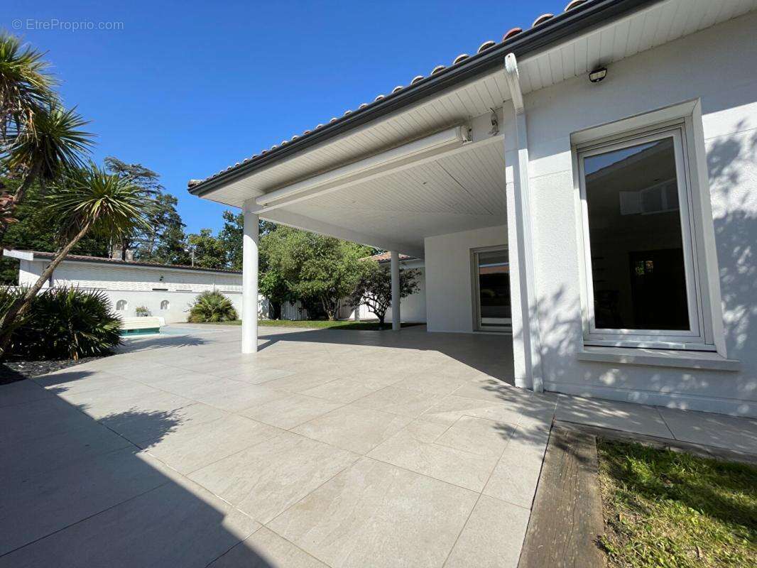 Maison Pessac 7 pièce(s) 5 CHAMBRES + BUREAU 194 m2 - photo 17