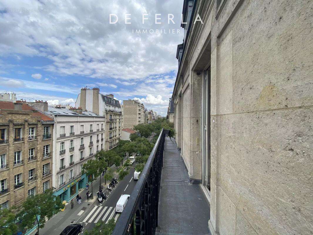 Appartement à PARIS-14E