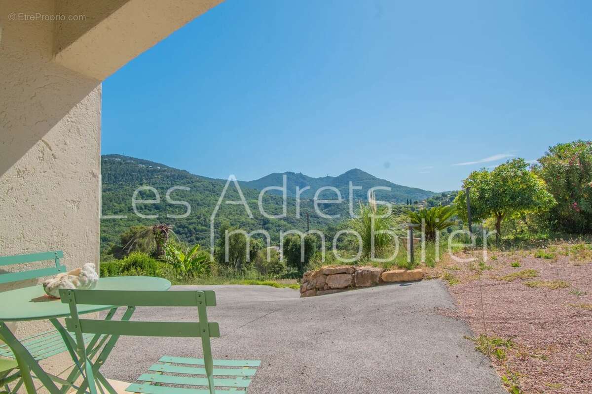 Maison à LES ADRETS-DE-L'ESTEREL