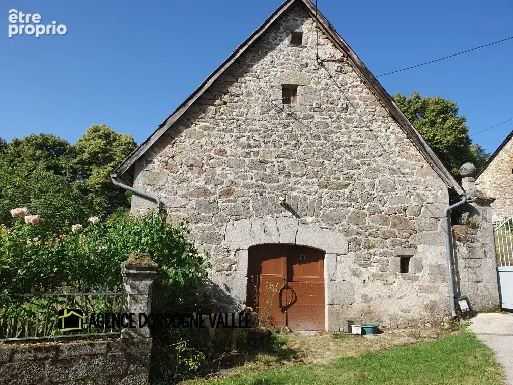 Propriété d'exception en xaintrie, 2,2 ha bois et prés attenants, dépendance ,trés bon état . - photo 16