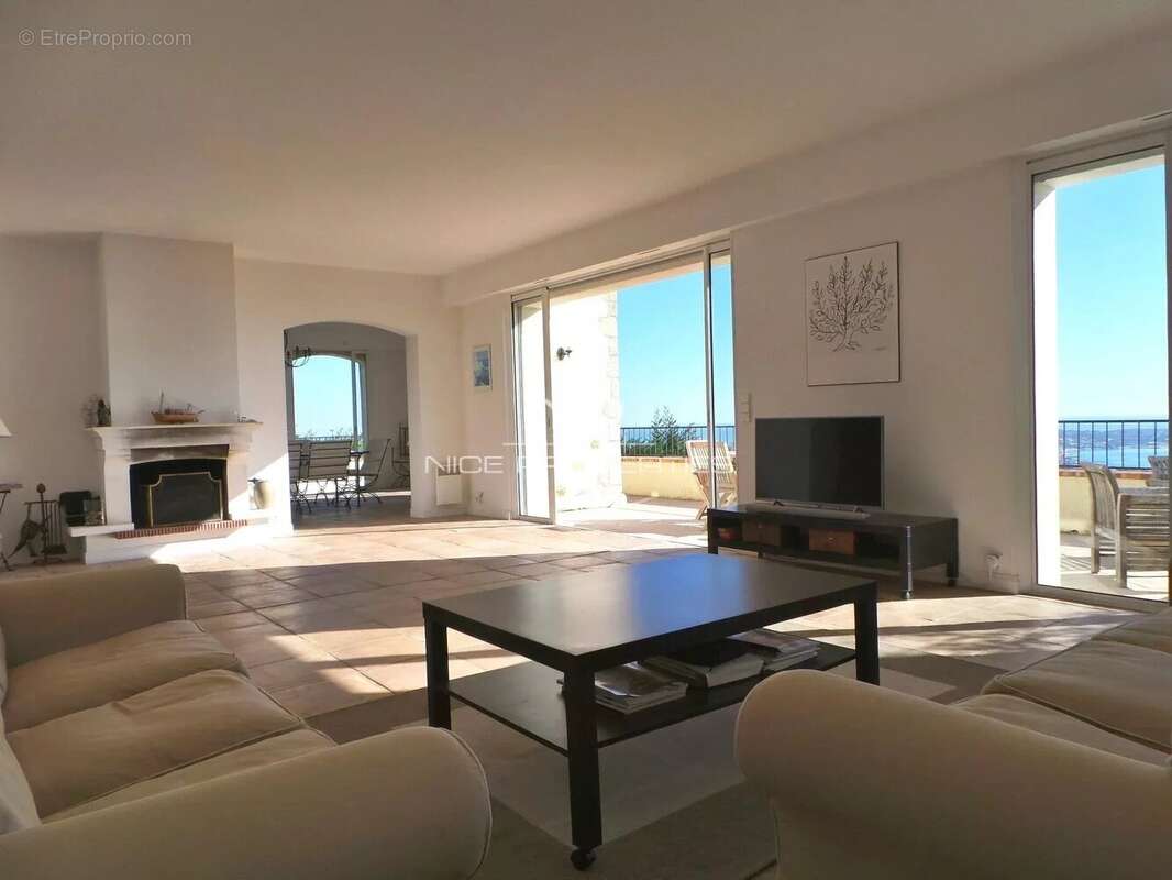 Maison à VALLAURIS