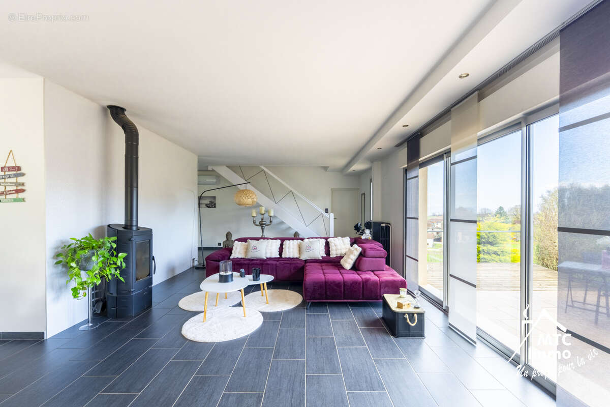 Maison 210 m2 / garage / terrain - photo 9