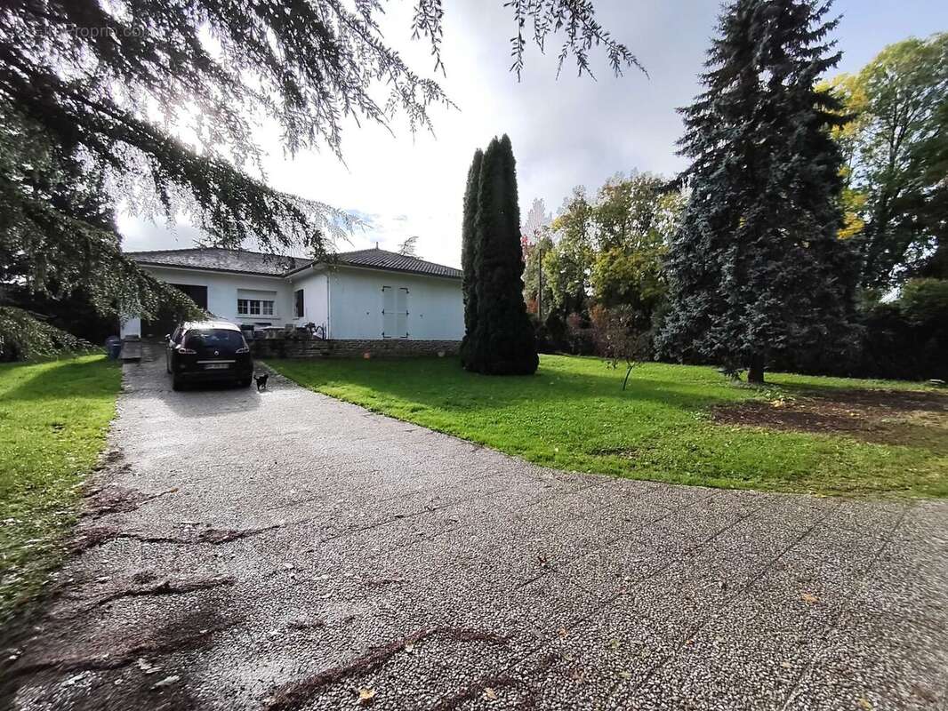 Maison à MONTEMBOEUF