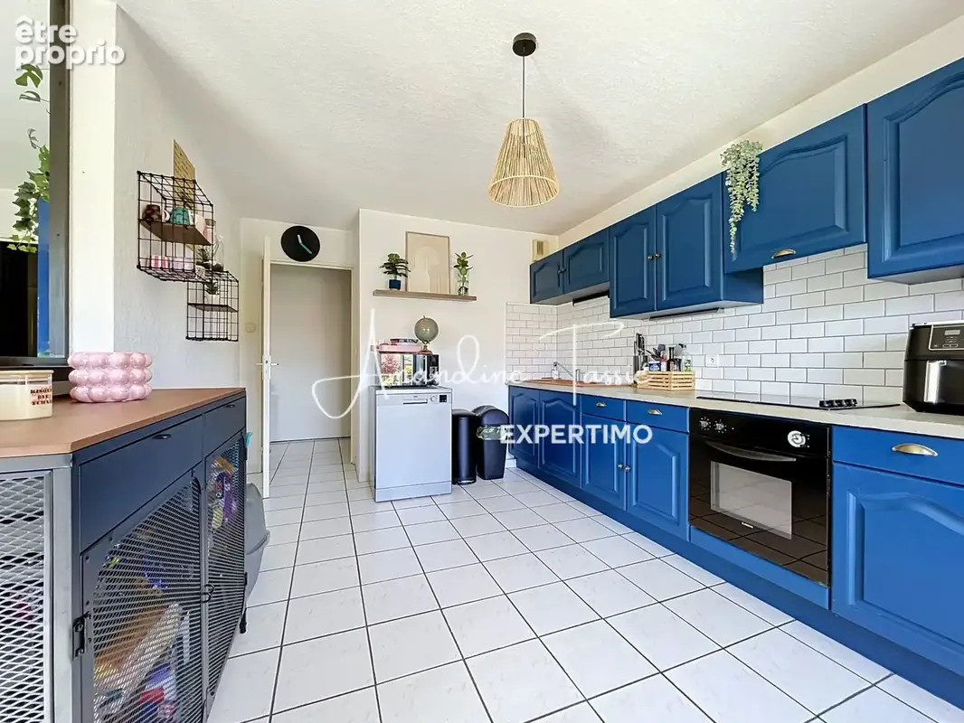 Bel appartement de 136,98 m2 avec balcon & grand garage - photo 5