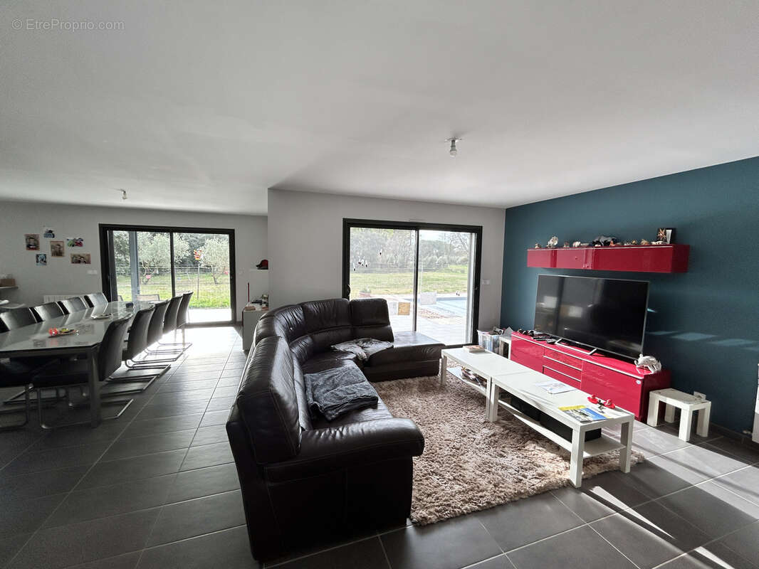 Maison à SAINT-QUENTIN-LA-POTERIE