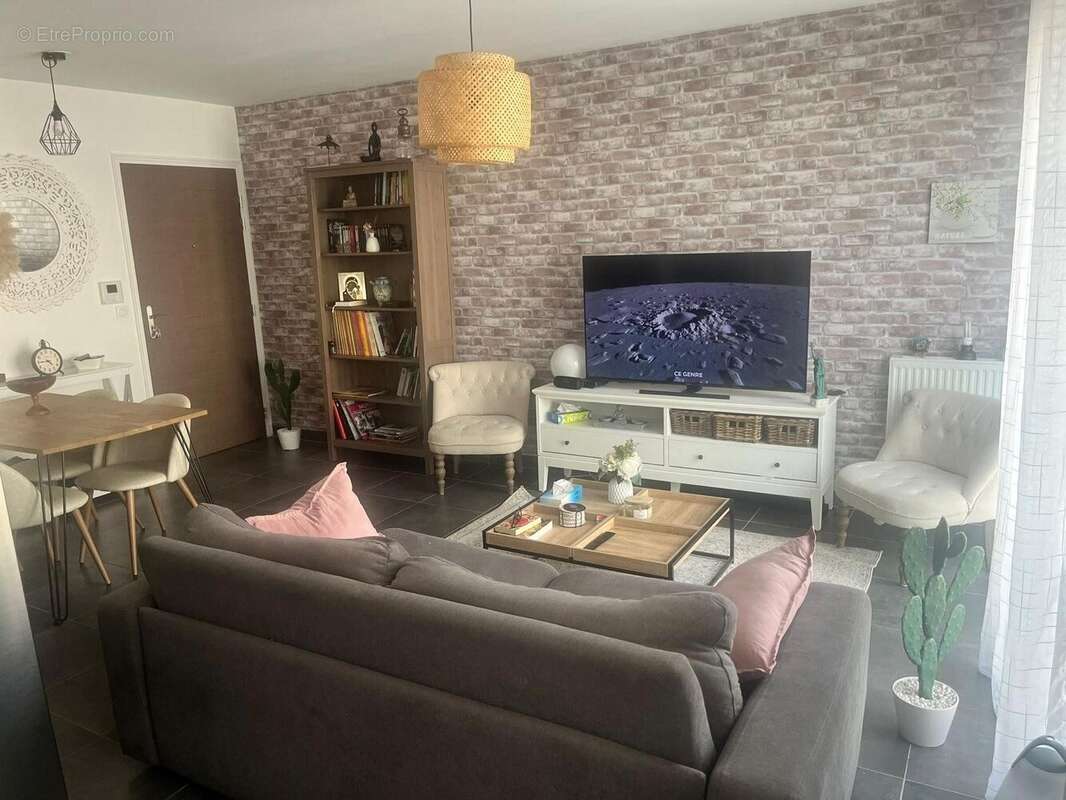 Appartement 49 m² à Villeneuve-Saint-Denis  - photo 2