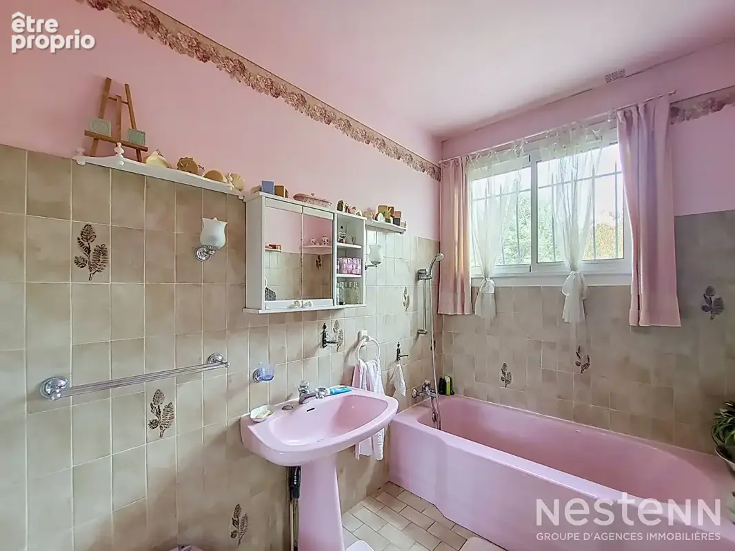 A Vendre Maison de 97 m² avec sous-sol complet et jardin paysagé à Condom - photo 10