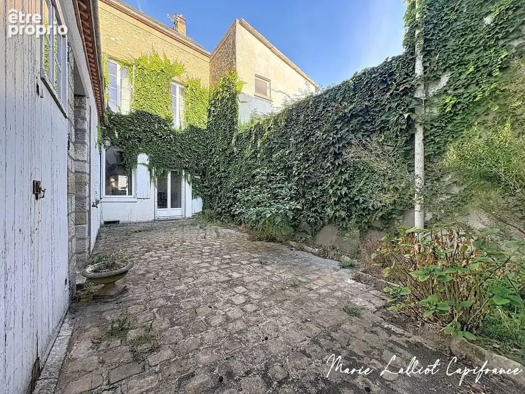 Maison à vendre 9 pièces, Pithiviers Centre, 5 chambres, Petite cour, Logement indépendant - photo 6