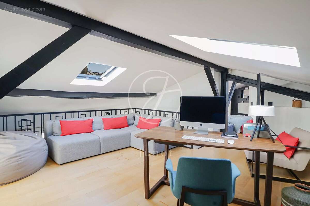 Appartement à PARIS-7E