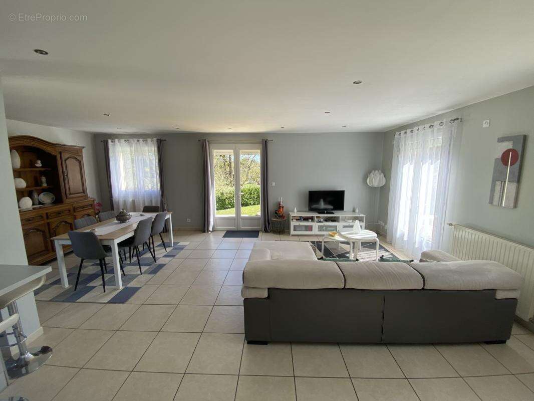 Maison 7 pièces Dijon Montagne Sainte Anne au calme - photo 9