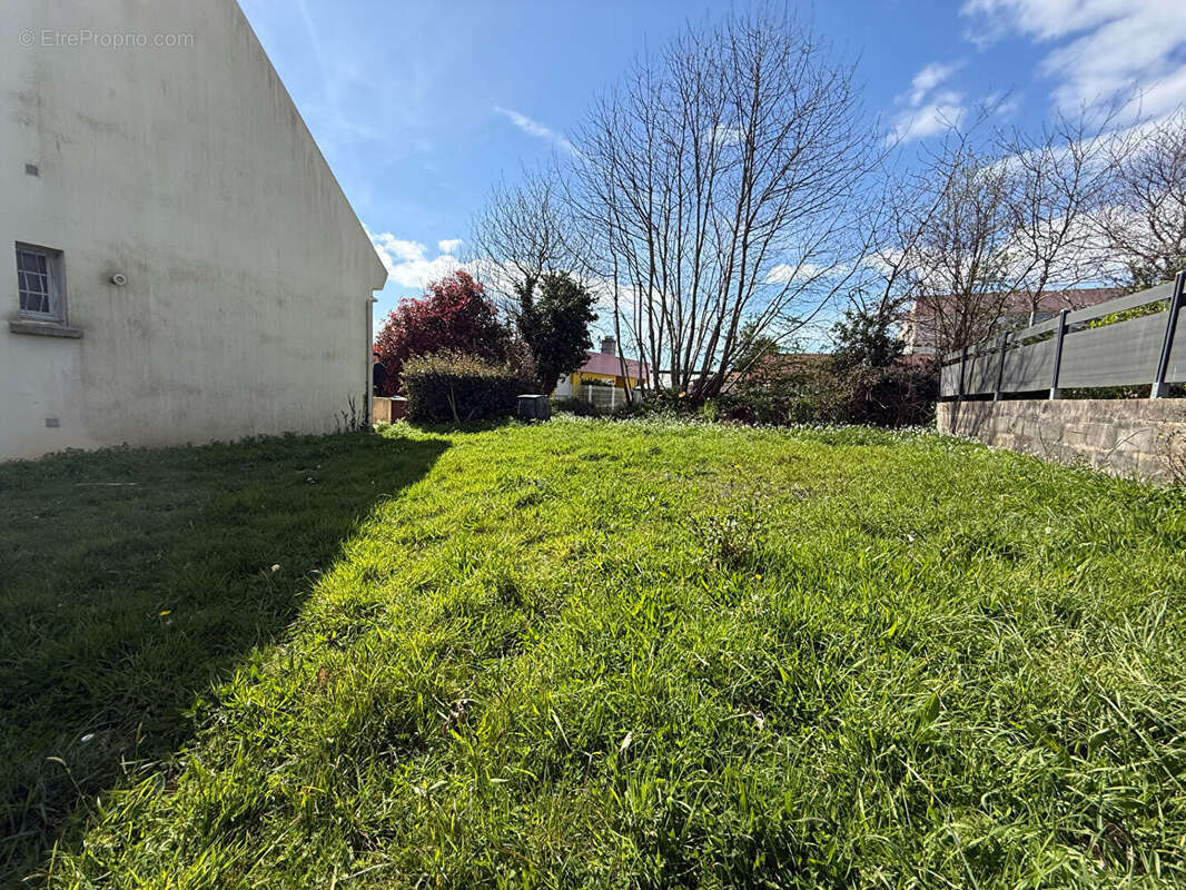 Maison à LE RELECQ-KERHUON