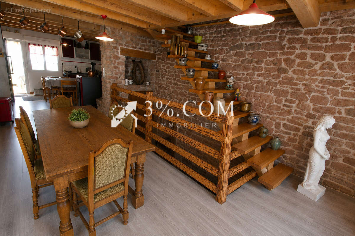 Maison 5 pièces 137 m2 - 3 chambres - Grand garage - Jardin - photo 2