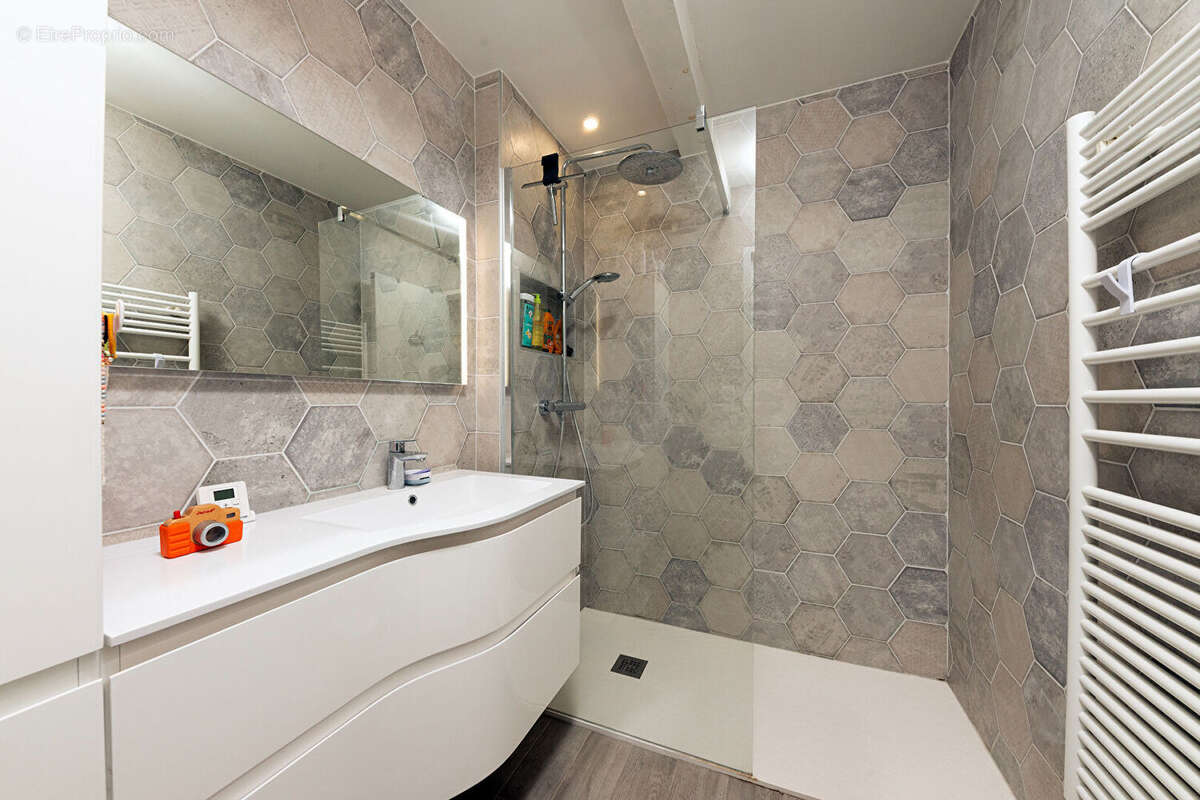 Maison à VAIRES-SUR-MARNE