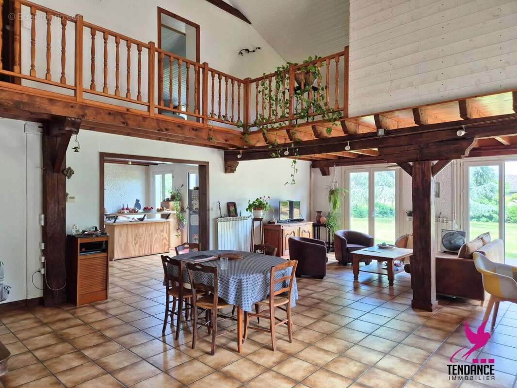 Maison à AUCAMVILLE