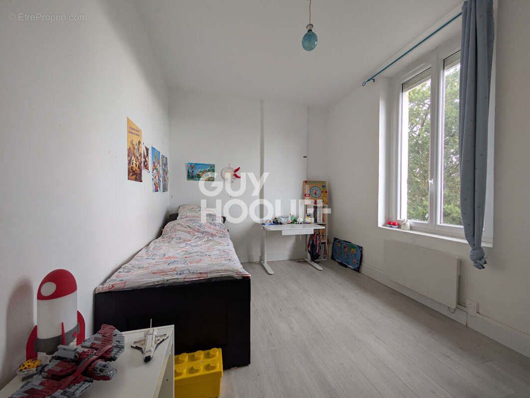 Appartement à DECINES-CHARPIEU