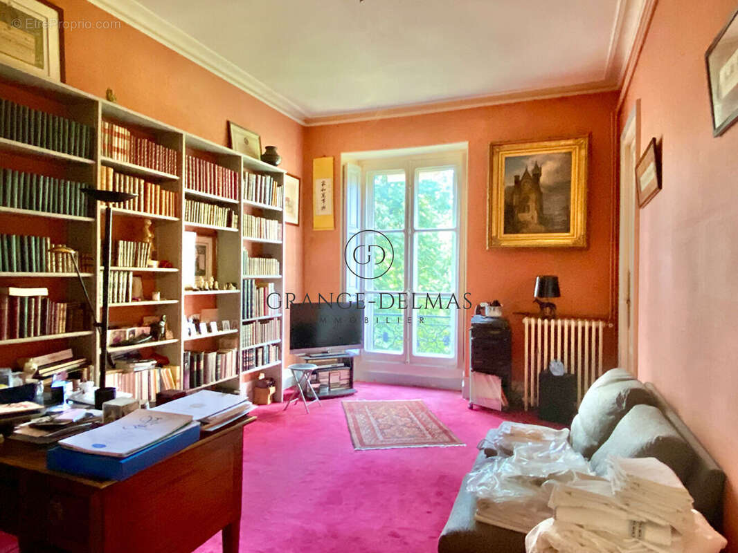 Appartement  immeuble pierre  - JARDIN PUBLIC - photo 6