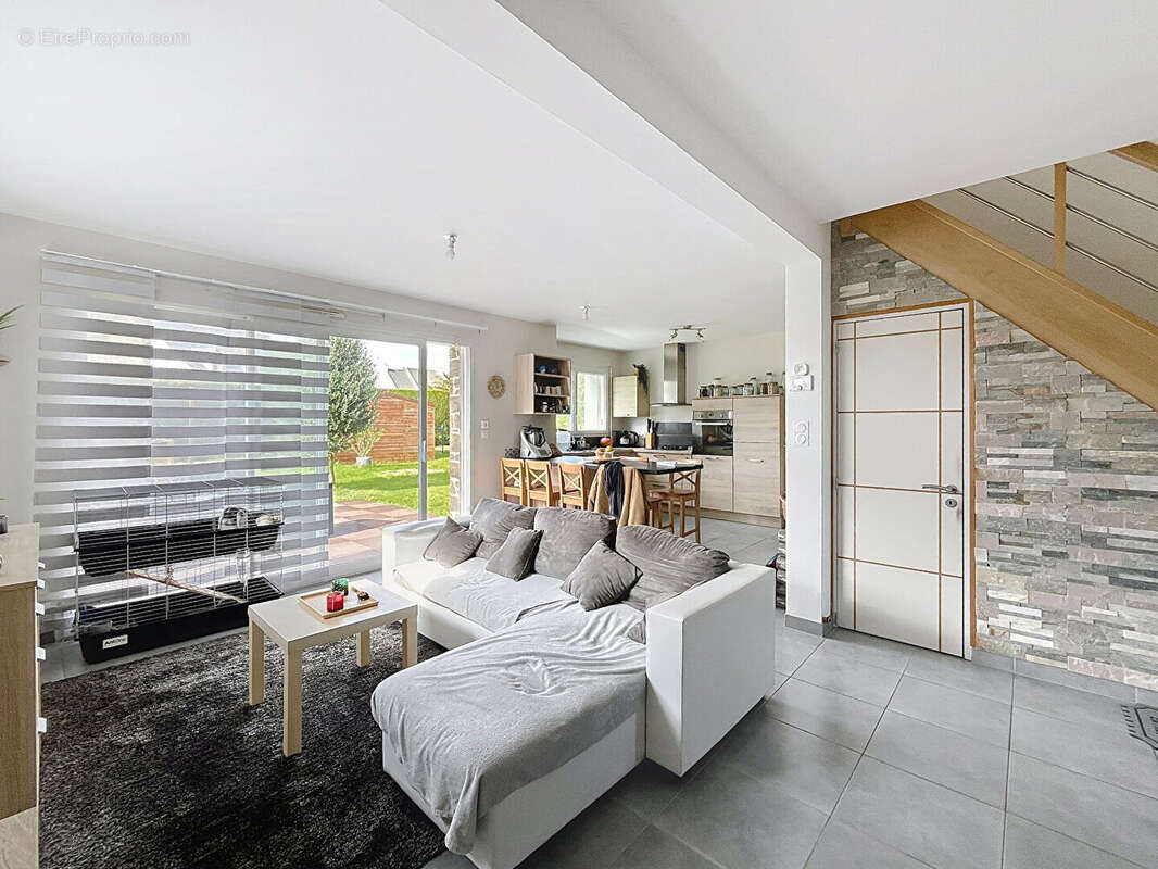 Maison à SAINT-MELOIR-DES-ONDES