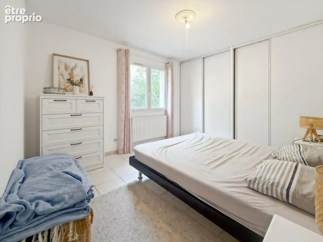 Saint-Georges-les-Bains — Maison Plain-pied 122m² familial dans un havre de paix - 4 chambres - Garage - photo 13