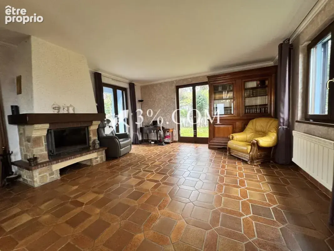 3%COM Belle maison avec 4 chambres sur 10 ares - photo 5