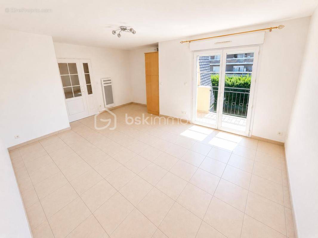 Appartement à LIVRY-GARGAN