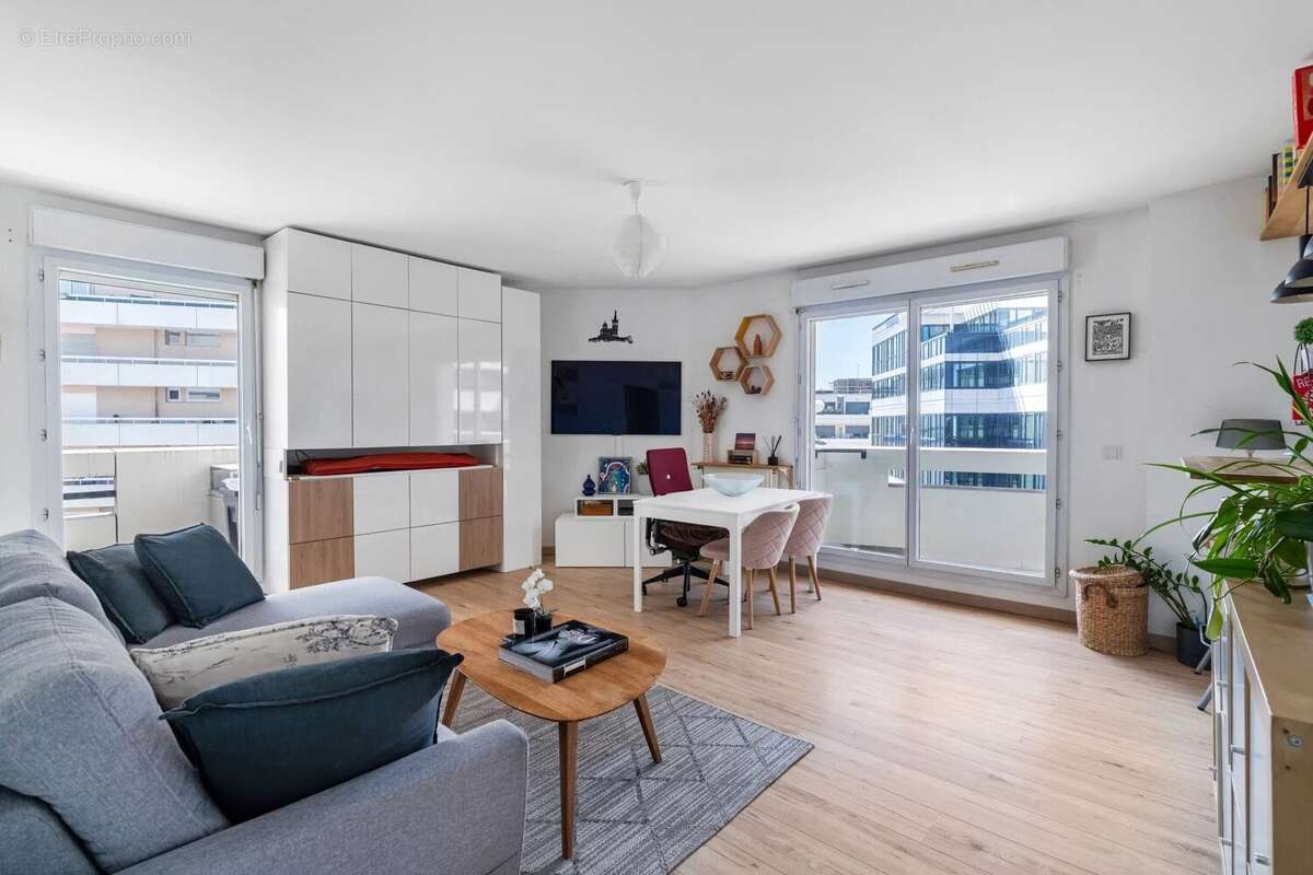 Appartement à LEVALLOIS-PERRET