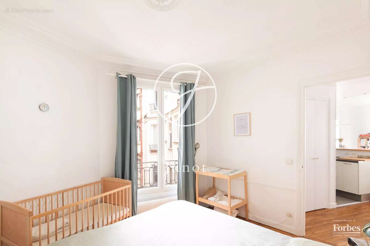 Appartement à PARIS-18E