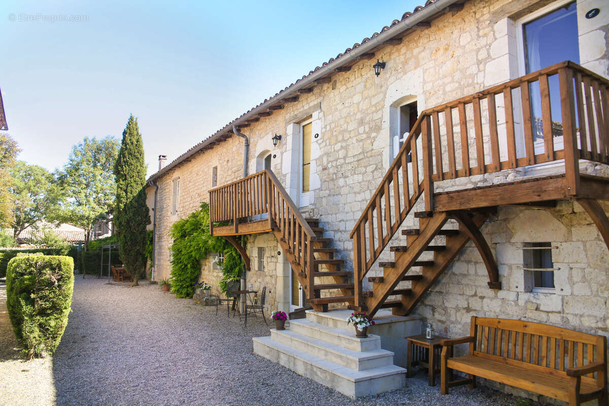 Maison à DONNAZAC