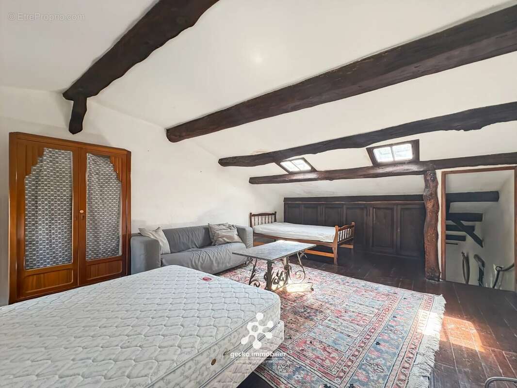 Appartement à ENTREVAUX