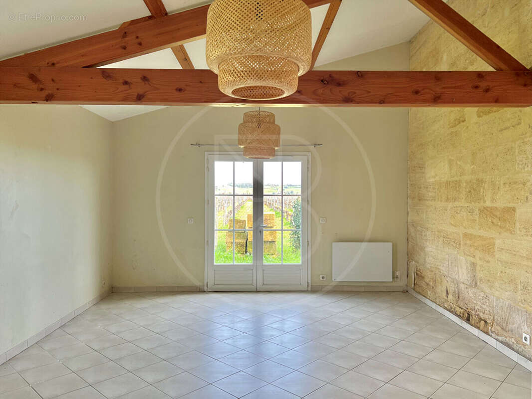 Maison à SAINT-EMILION