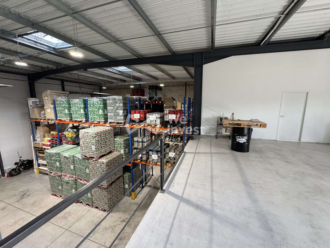 Commerce à VALERGUES