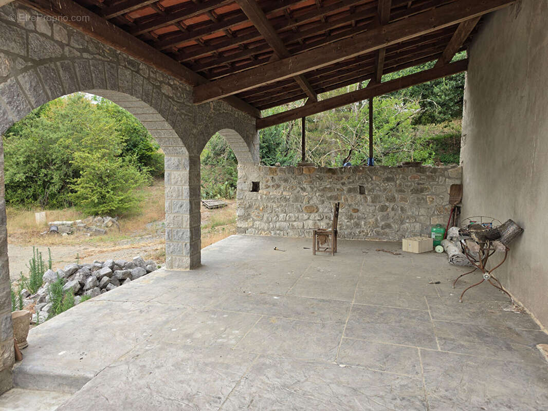 Mas authenitique sur plus d  un hectare de terrain - photo 3