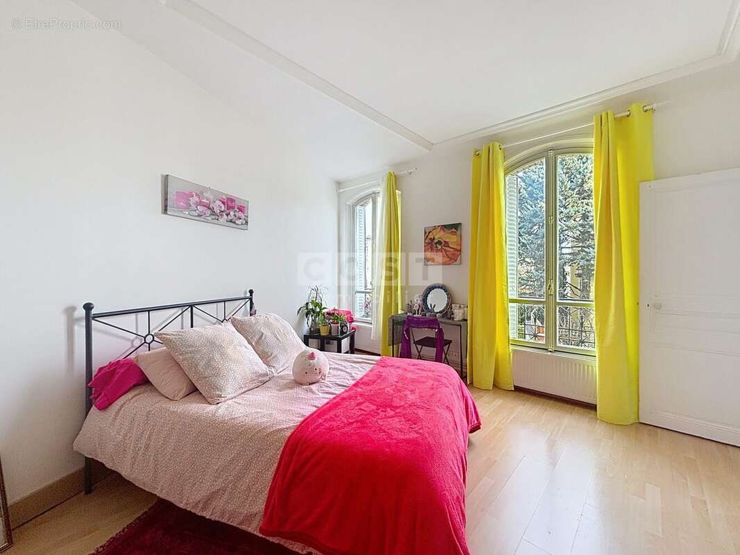 Appartement à BOIS-COLOMBES
