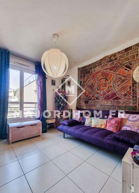 Appartement à MARSEILLE-12E