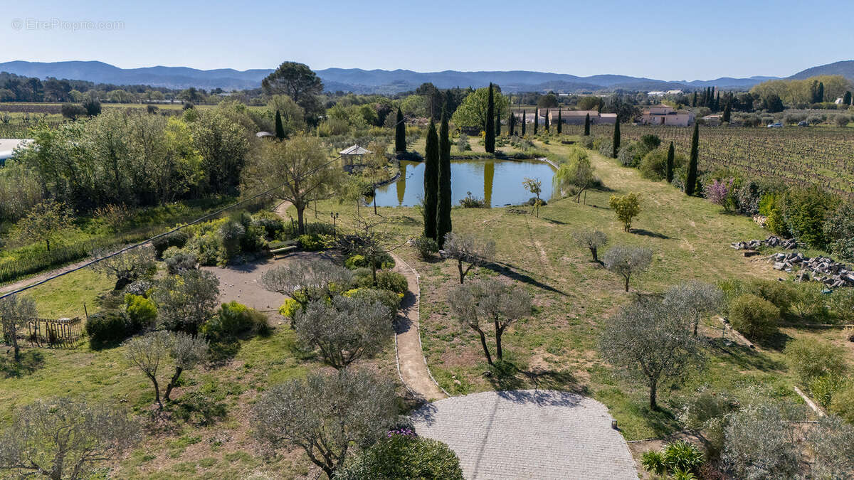 Maison à PUGET-VILLE