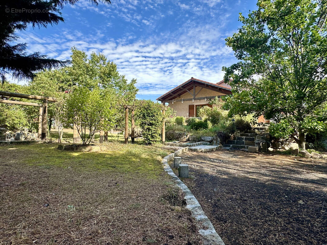 Maison à LA SAUVETAT