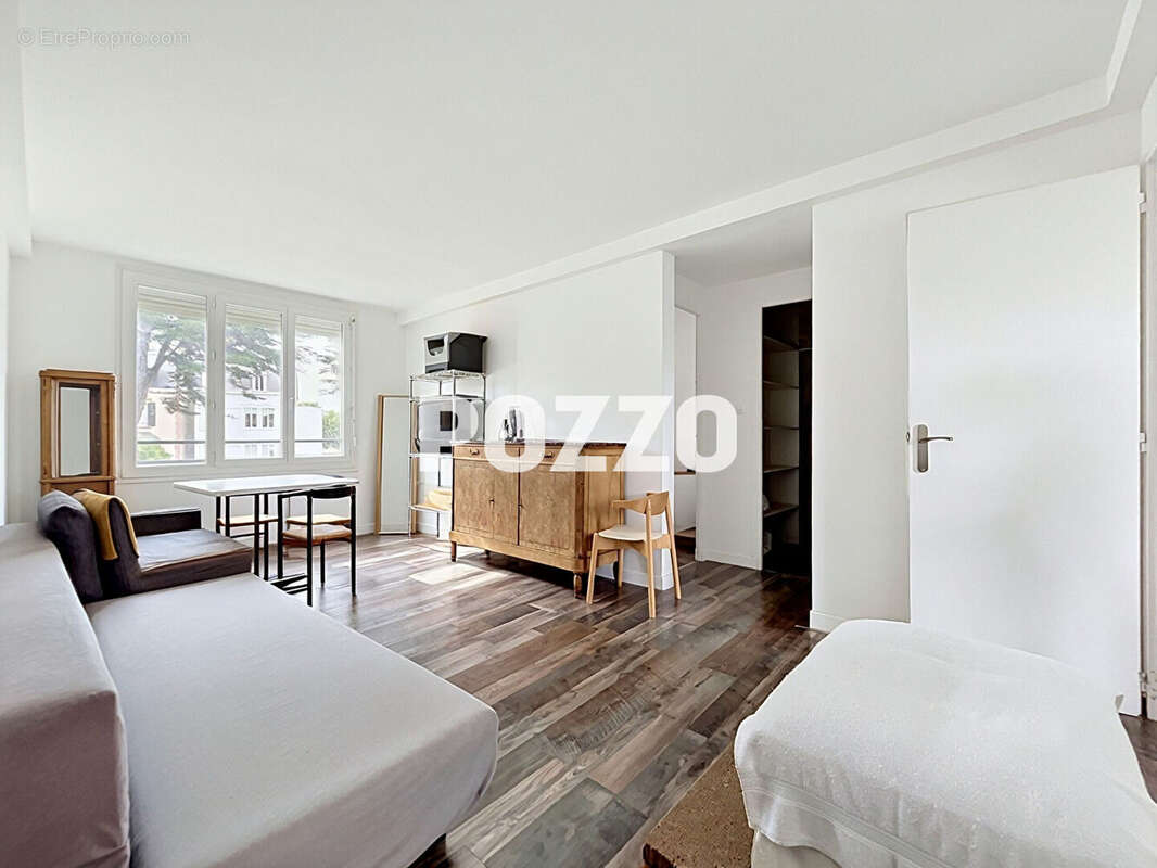 Appartement à DONVILLE-LES-BAINS