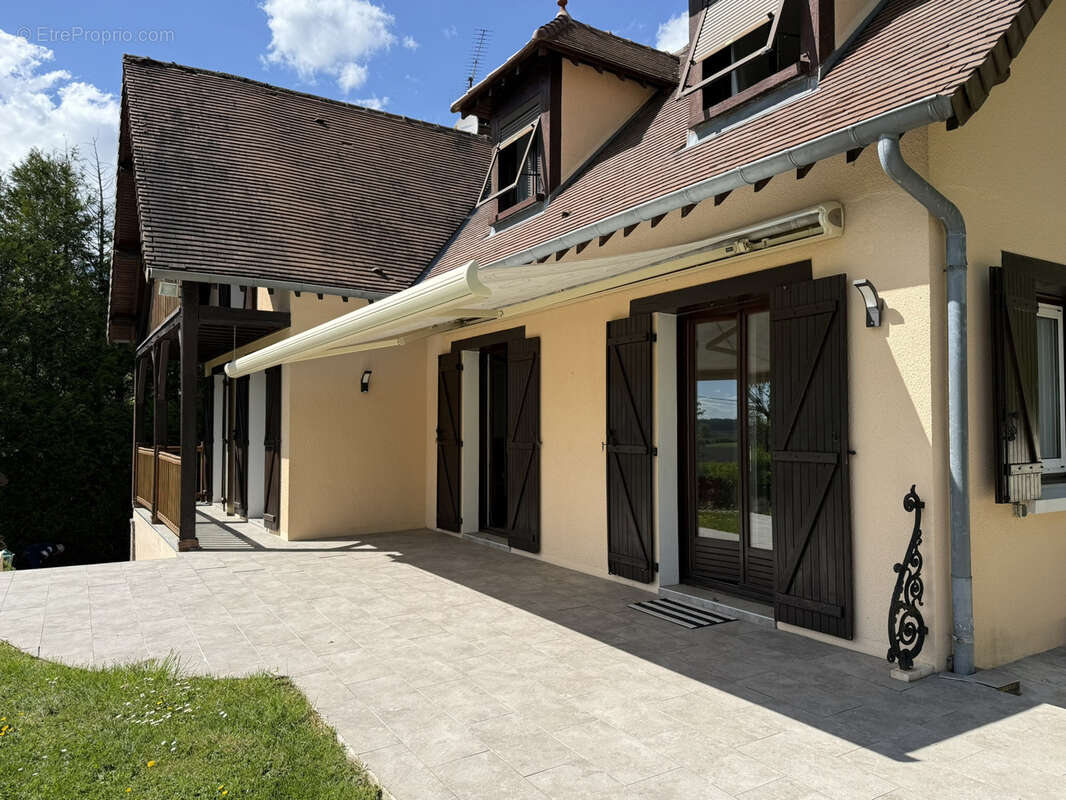 Maison à SAINT-PHAL