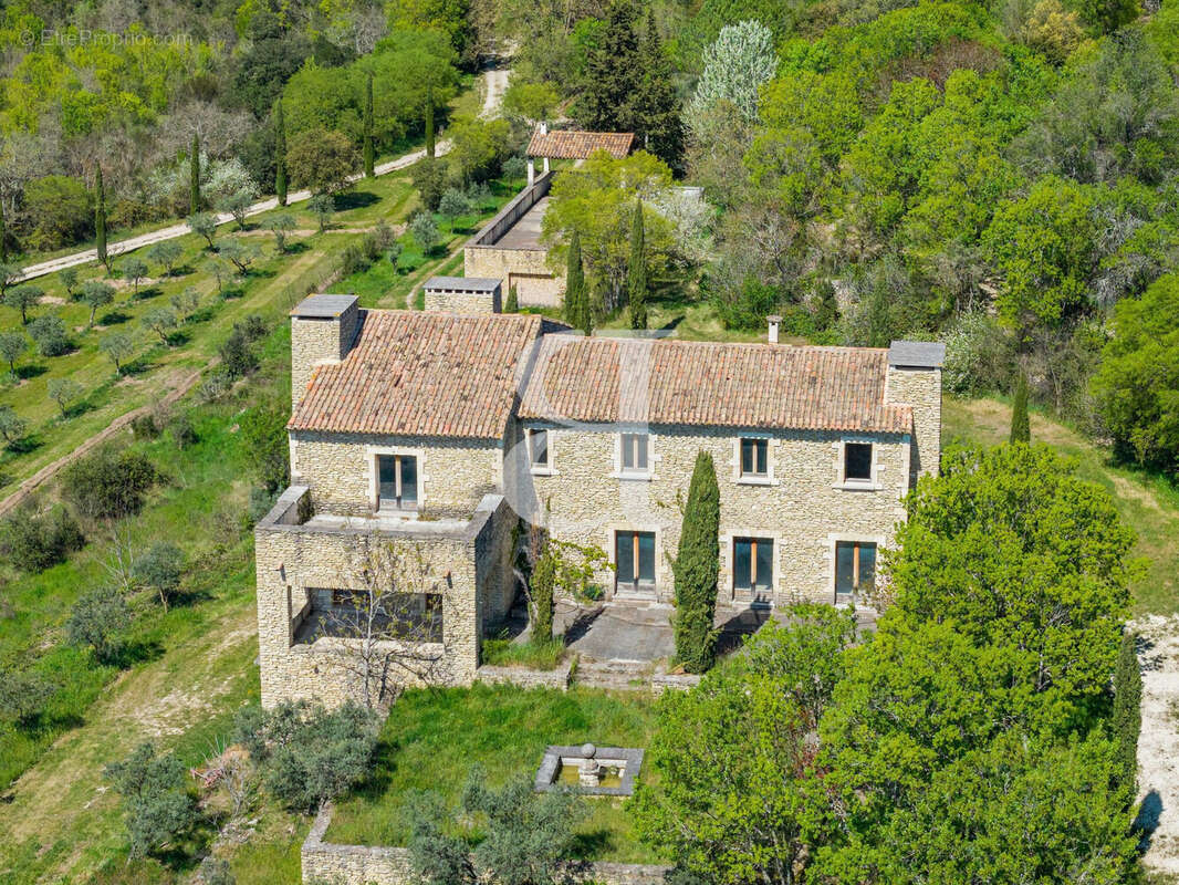 Maison 504 m² à Gordes  - photo 8