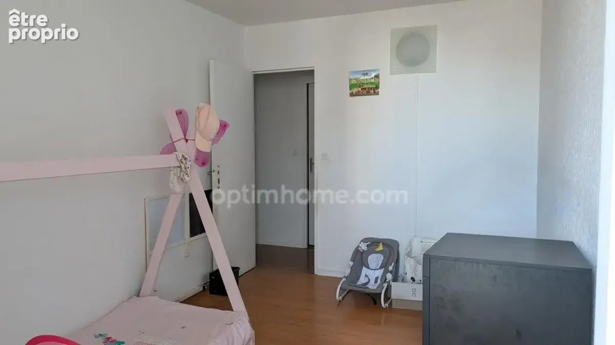 Appartement Gradignan - T3 lumineux de 61 m2- ascenseur - parking et fort potentiel - photo 7