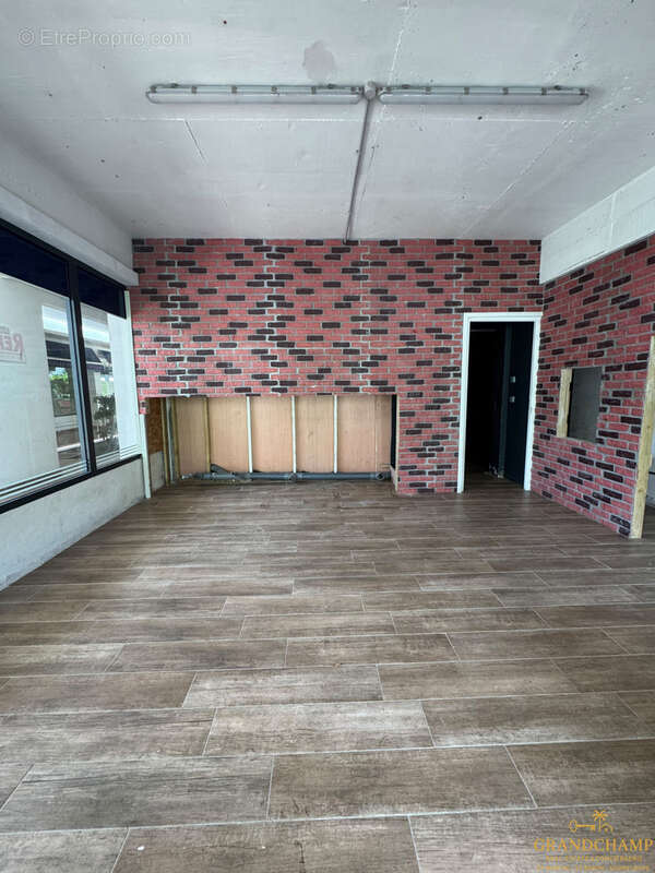Murs commerciaux avec vue Marina + double terrasse (ANSE MARCEL) - photo 2