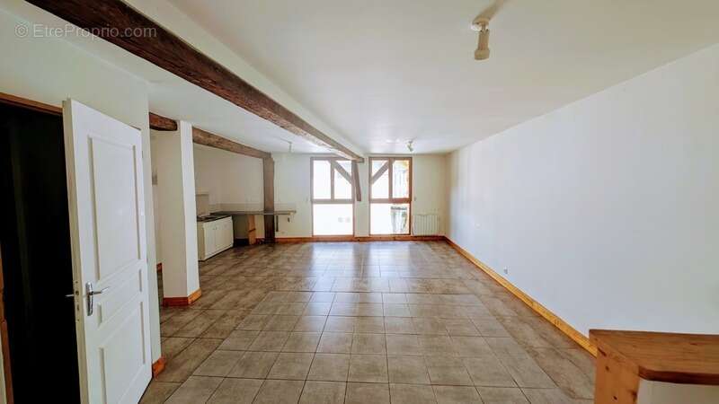 Appartement à CEVINS