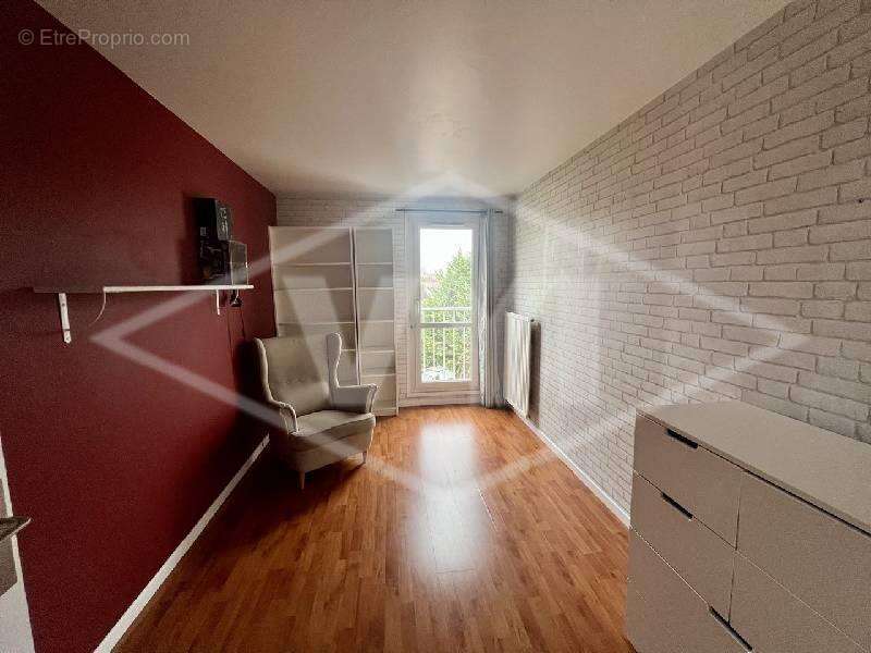 Appartement à COMBS-LA-VILLE