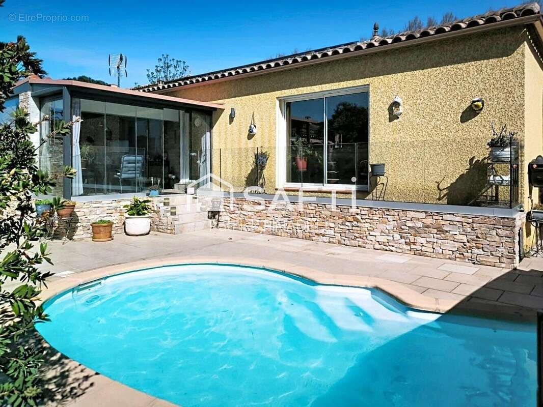 Maison 135 m² à Latour-De-France  - photo 2