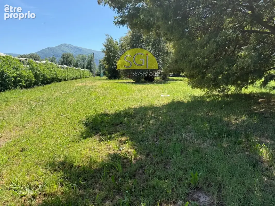 Villa 4 faces sur 5595m2 de terrain - photo 3