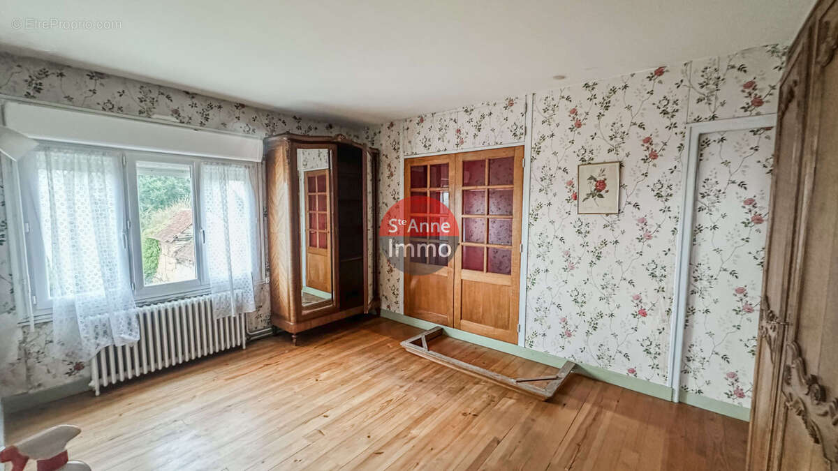 Maison à LIGNIERES-CHATELAIN