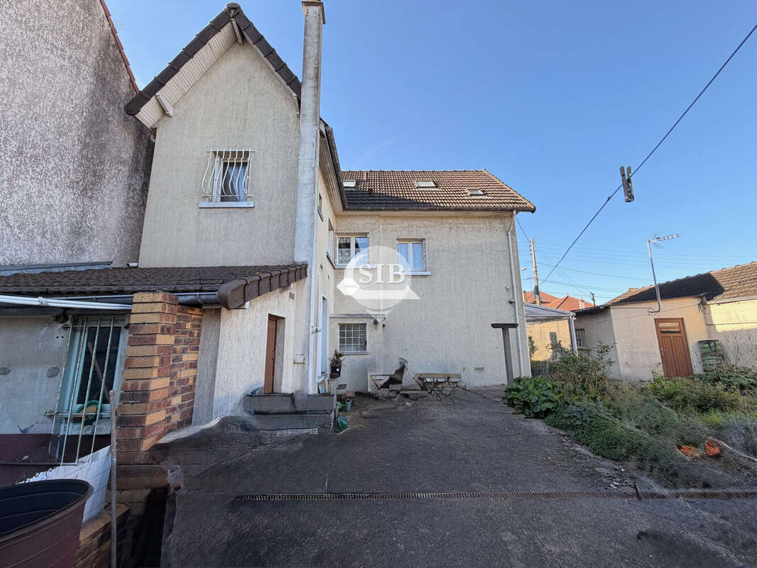 Maison à ATHIS-MONS