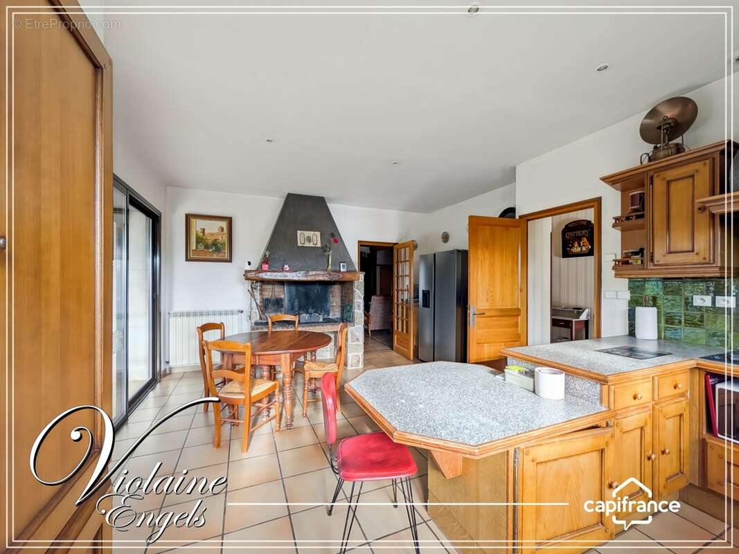 Grande maison familiale avec dépendances, piscine et vaste atelier à Pépieux (Aude – Minervois) - photo 5